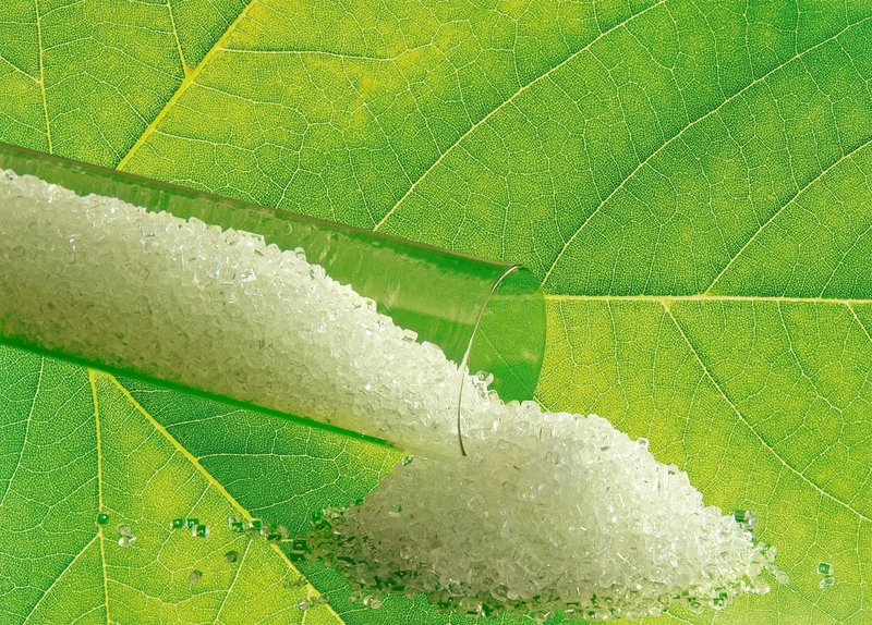 Kunststoffe machen Autofahren umweltfreundlicher