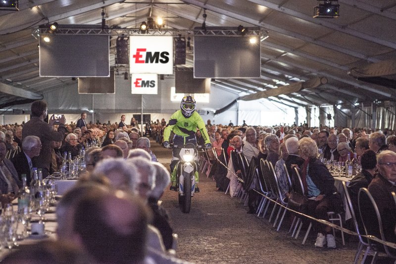 Grossaufmarsch der Aktionäre an der Generalversammlung 2017 der EMS-CHEMIE HOLDING AG